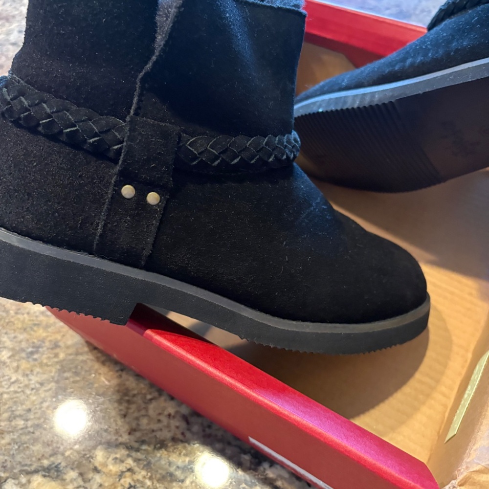 Style & Co Black Fur-lined Genuine Suede Ankle Boot - Picture 3 of 6